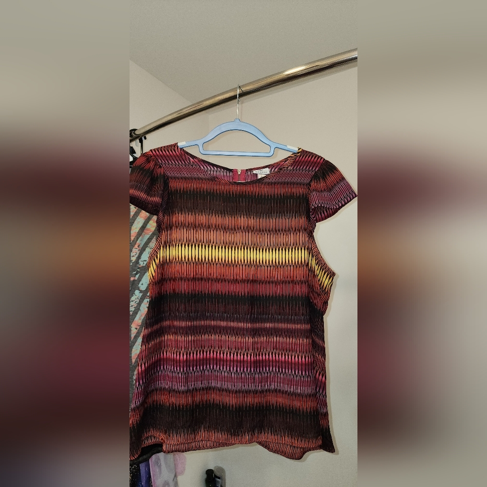 Super Cute Dressy XL  Women's Top - Def Gonna Be Your New Fav. Blouse